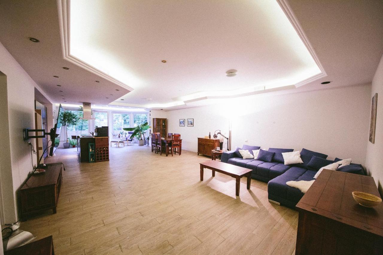 Grosse & Voll Ausgestattete Apartments, Studios, Doppelzimmer, Workspace, Parkplatz, Netflix, Prime & Schnelles Wifi In Ruhiger Lage Mit Garten Rudolstadt Exterior photo