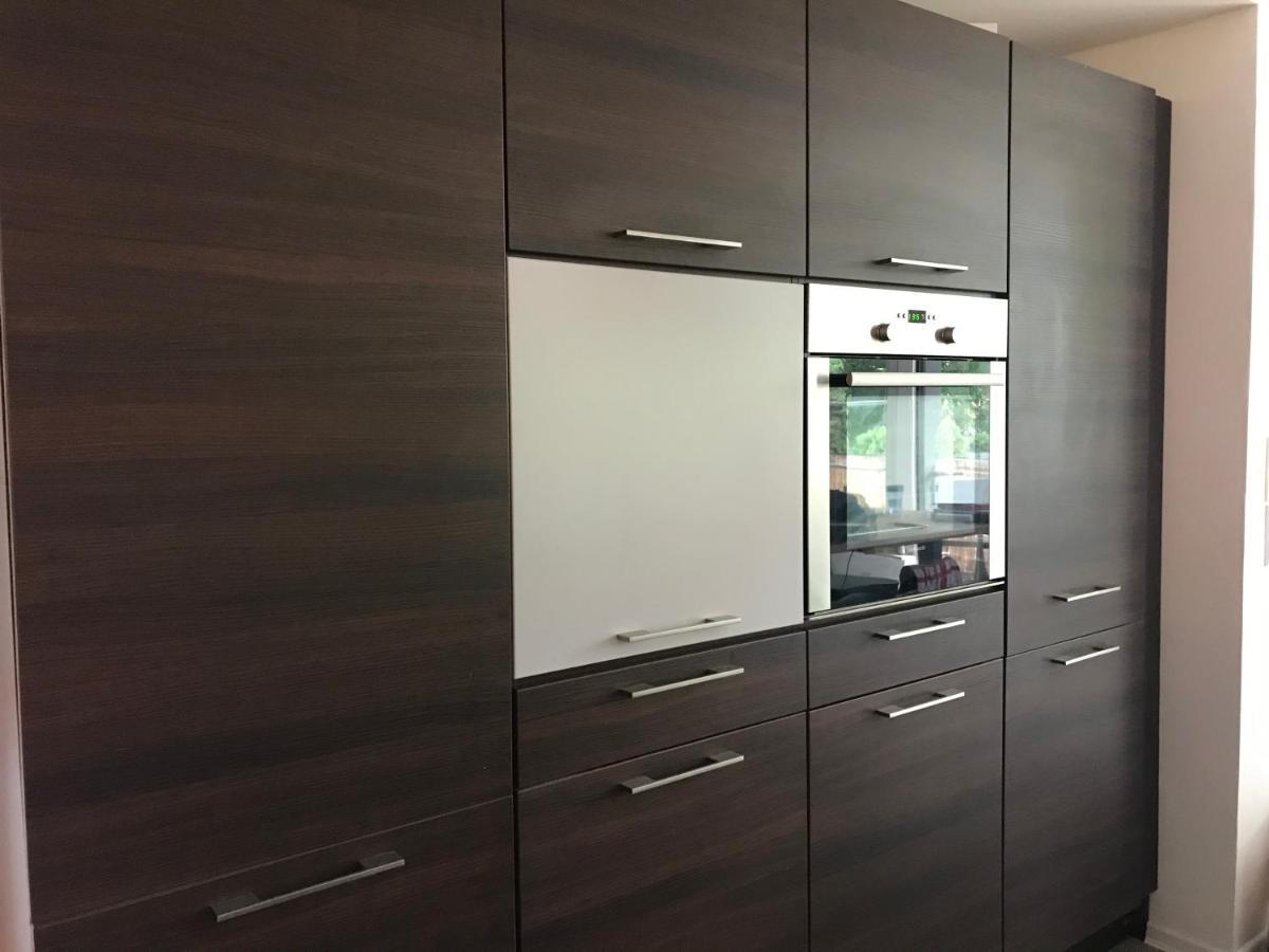 Grosse & Voll Ausgestattete Apartments, Studios, Doppelzimmer, Workspace, Parkplatz, Netflix, Prime & Schnelles Wifi In Ruhiger Lage Mit Garten Rudolstadt Exterior photo