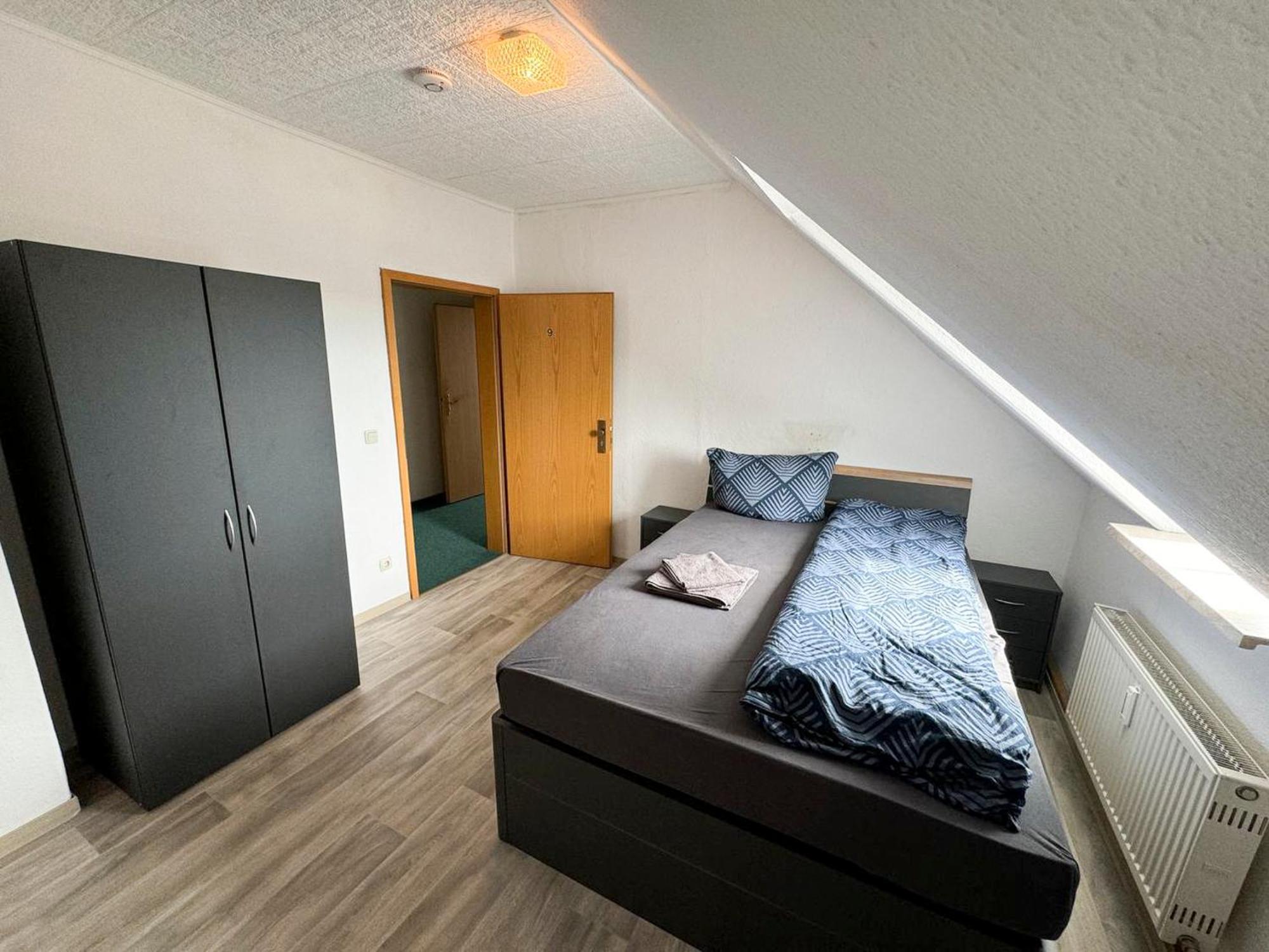 Grosse & Voll Ausgestattete Apartments, Studios, Doppelzimmer, Workspace, Parkplatz, Netflix, Prime & Schnelles Wifi In Ruhiger Lage Mit Garten Rudolstadt Exterior photo