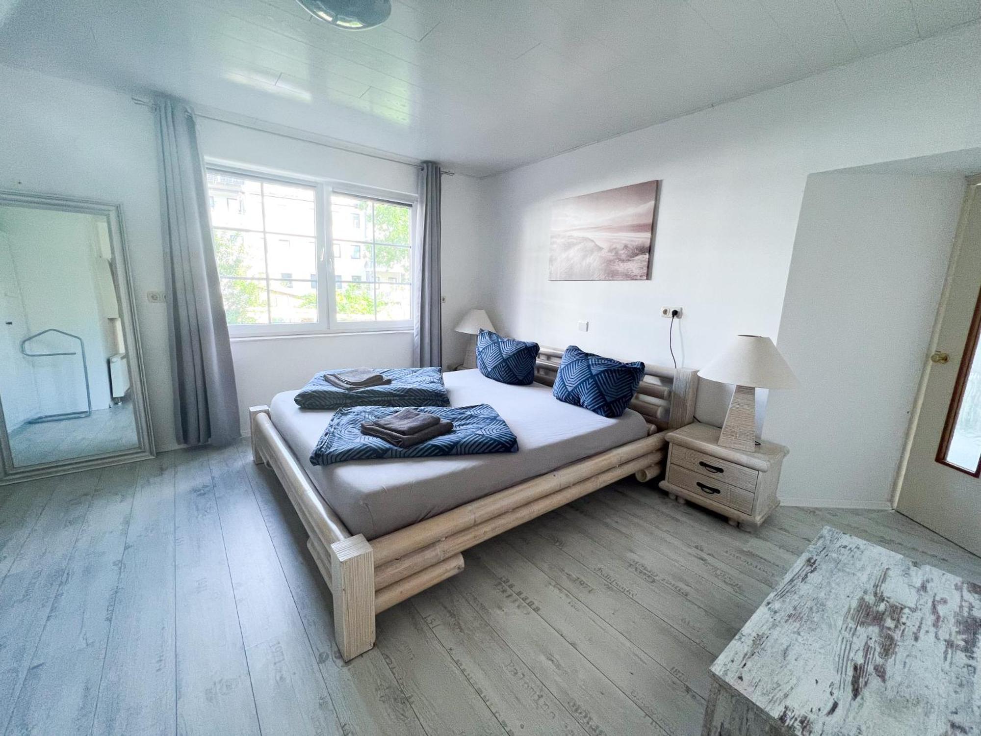 Grosse & Voll Ausgestattete Apartments, Studios, Doppelzimmer, Workspace, Parkplatz, Netflix, Prime & Schnelles Wifi In Ruhiger Lage Mit Garten Rudolstadt Exterior photo
